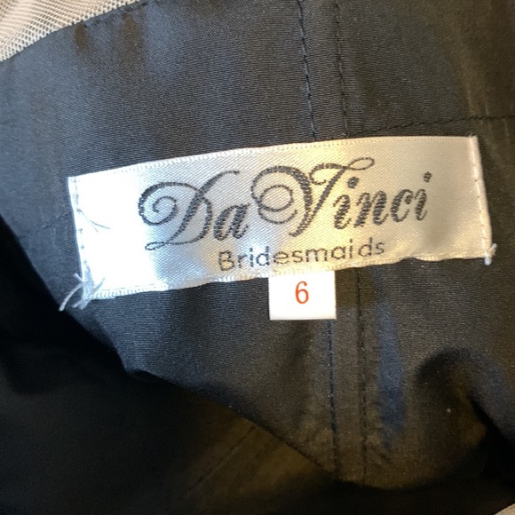 Short black formal dress - Picture 4 of 4